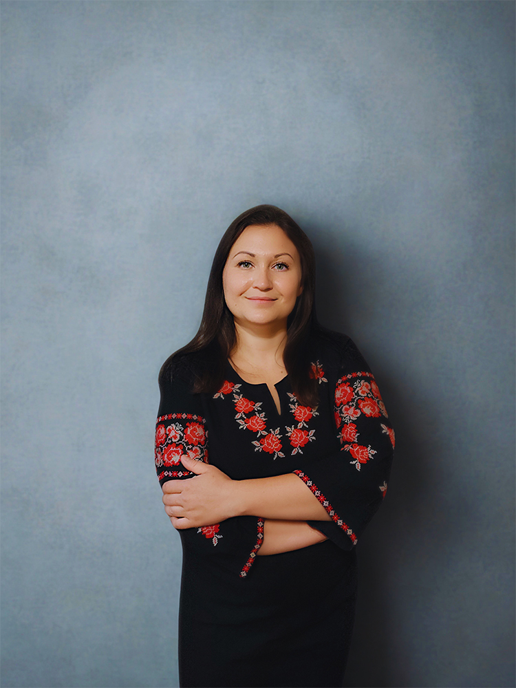 Tłumacz ukraiński Kraków Maryna Pytko – oferuje szybkie, rzetelne i gotowe do złożenia w urzędzie tłumaczenia w Krakowie.
